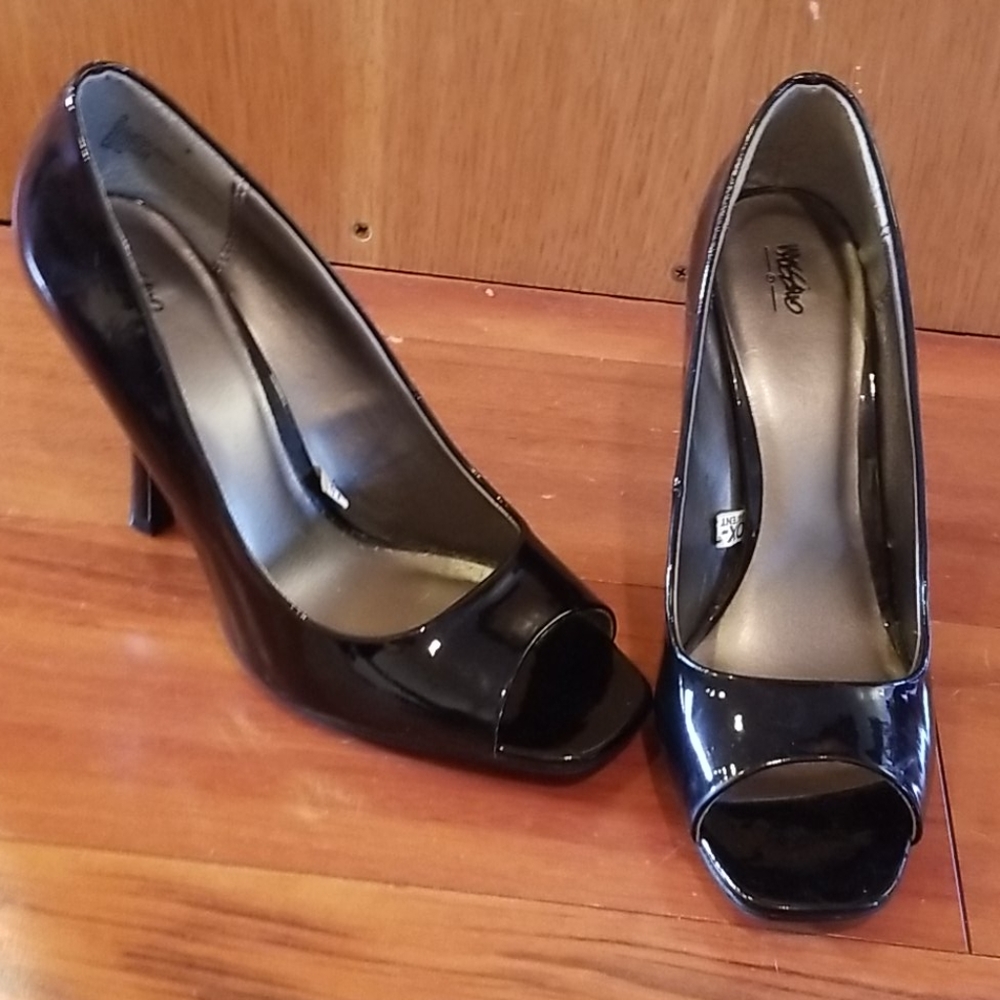 Mossimo Shiny Black Peep Toe Heels
